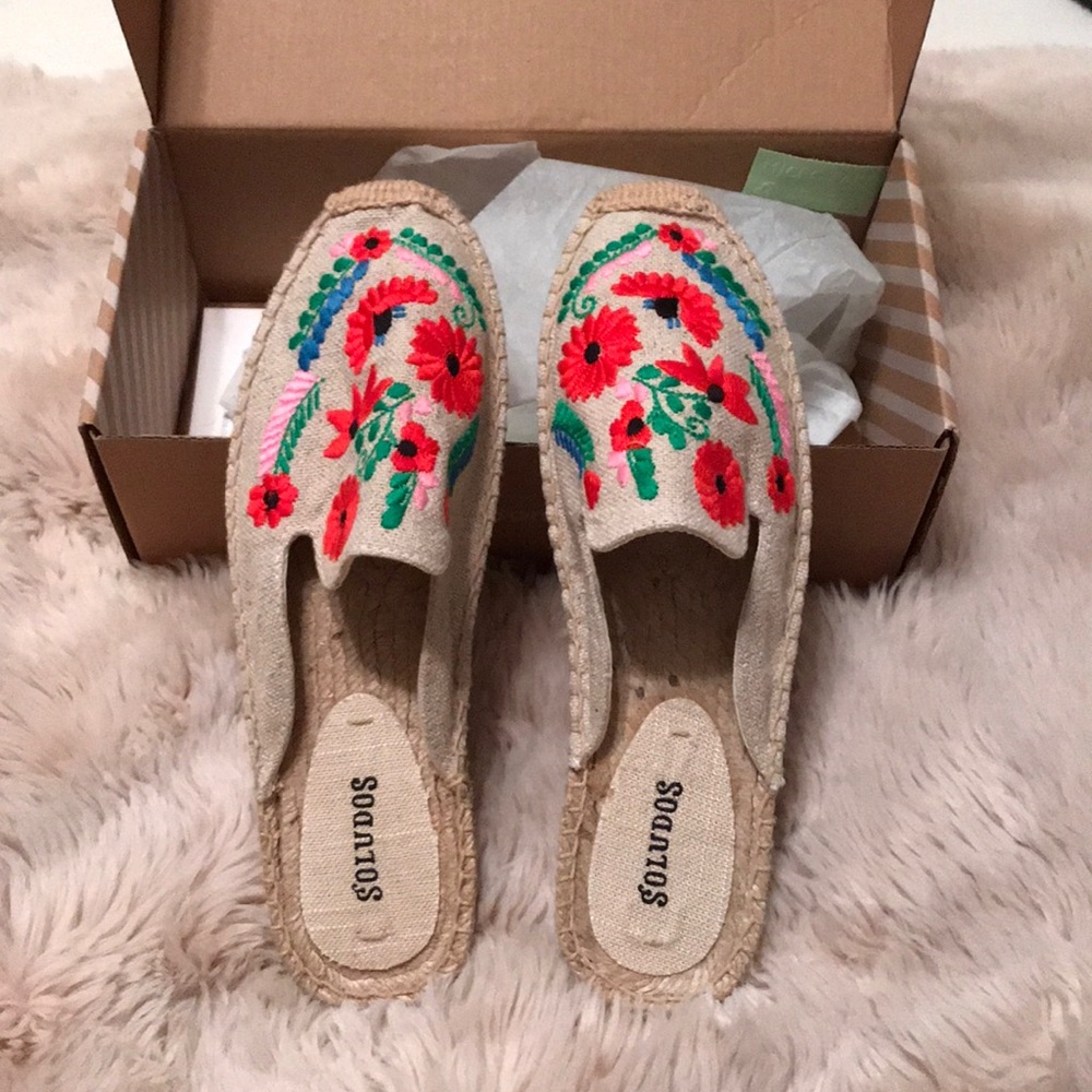 Soludos Floral Embroidery Slides